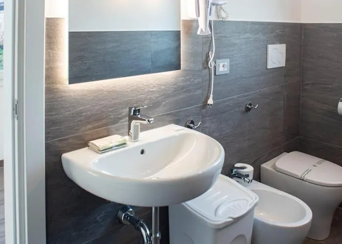 Fuoriporta Affitti Brevi - Casa Dei Salici 01 *